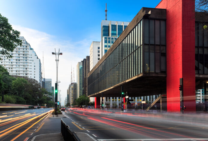 Museu de Arte de São Paulo (MASP) – Um ícone de arte e arquitetura no coração da Avenida Paulista