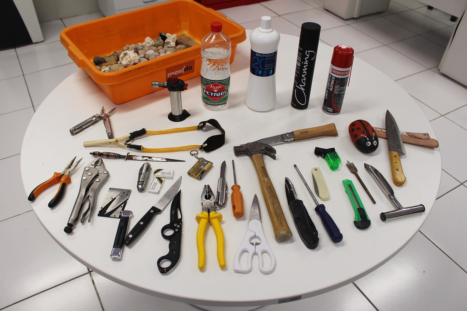 O que levar em uma viagem aérea 5 dicas Bagagem de mão itens proibidos