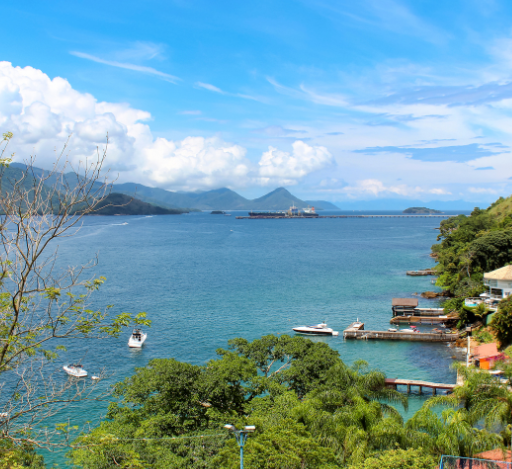 Um Passeio de Lancha em Angra dos Reis: O Segredo das Ilhas Douradas