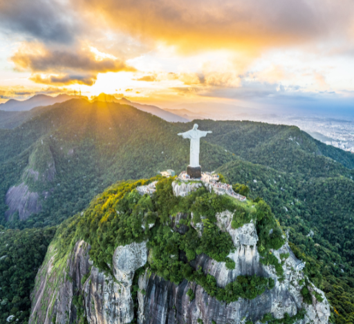 Braços Abertos para o Mundo: O Cristo Redentor e sua Grandeza Imponente