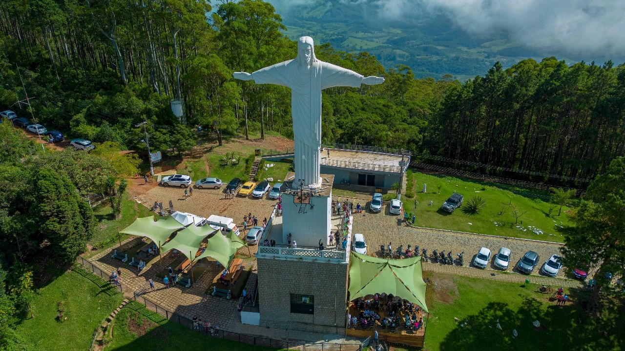 Foto destacando a beleza de Cristo Redentor