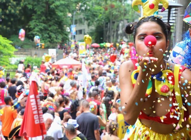 Brasil em Festa: Os Destinos Mais Quentes para um Carnaval Inesquecível”