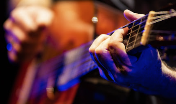 40 Fingers em Curitiba quatro violões, uma avalanche de emoções 40 Fingers em Curitiba: quatro violões, uma avalanche de emoções