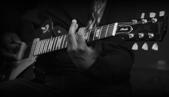 Quando o DNA Latino Invade o Araújo Vianna: NTVG Celebra 30 Anos de Rock em Porto Alegre