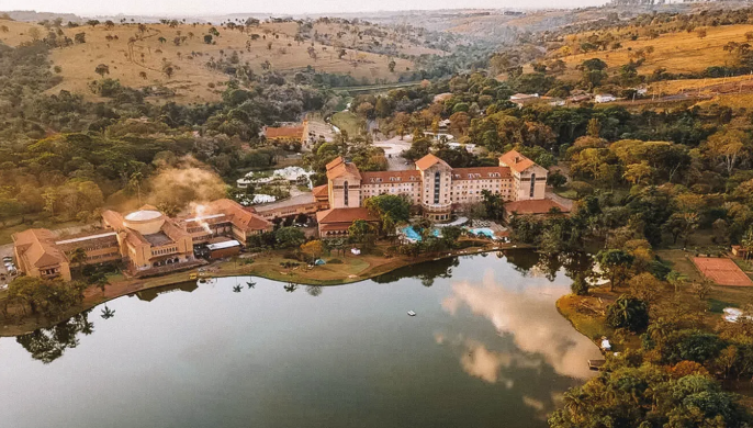 Ruínas do Hotel Rádio em Araxá: História, Mistério e Charme no Coração de Minas Gerais