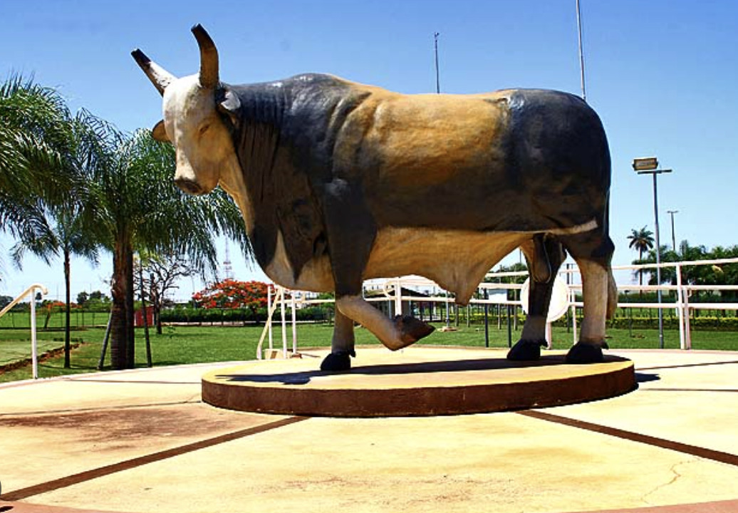 Memorial do Peão de Boiadeiro2 Tradição, Emoção e História Viva em Barretos Memorial do Peão de Boiadeiro: Tradição, Emoção e História Viva em Barretos