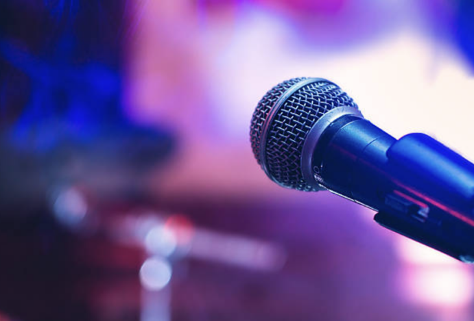 Universo Alegria em Curitiba: Onde Cada Música Vira um Planeta e o Público, a Galáxia Inteira